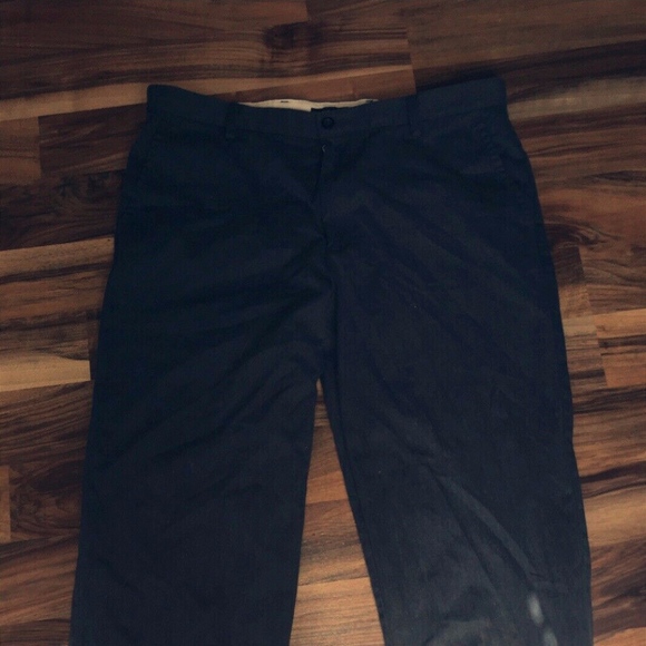 Dockers Men's Classic Fit Flat Front 38x30 - Picture 1 of 7